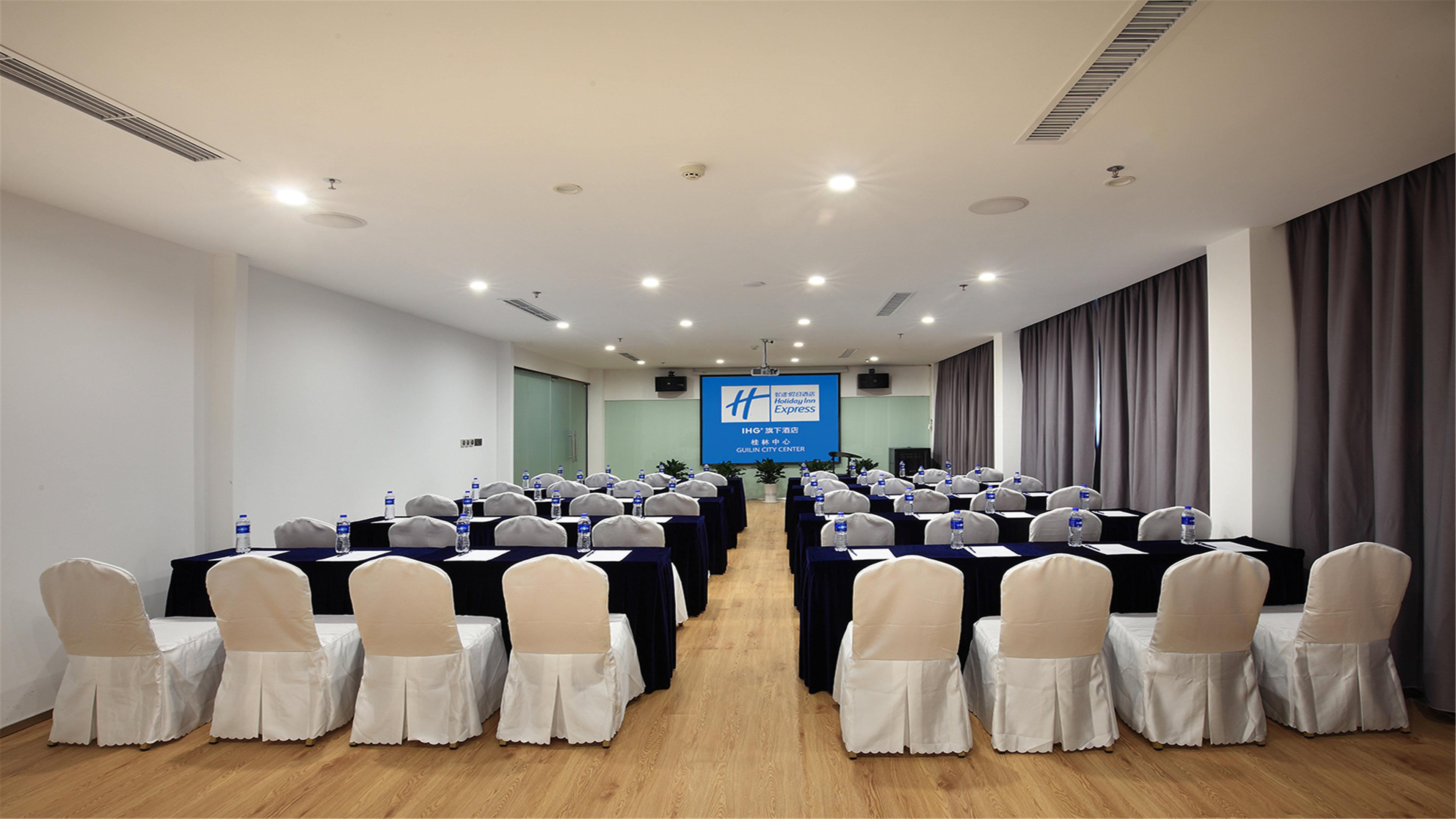 Holiday Inn Express Guilin City Center By Ihg Εξωτερικό φωτογραφία