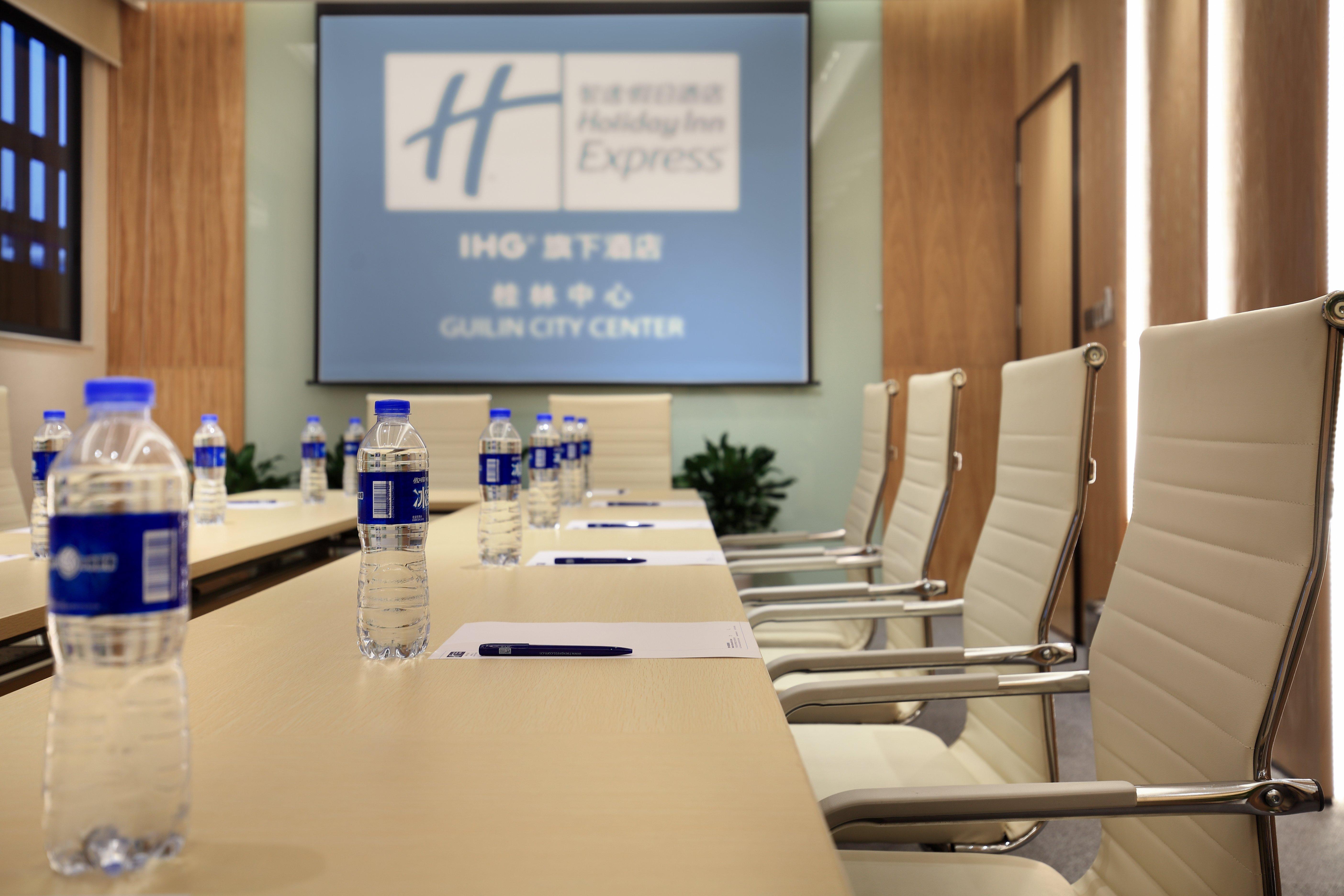 Holiday Inn Express Guilin City Center By Ihg Εξωτερικό φωτογραφία